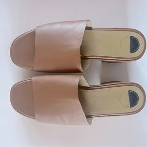 Internationally blank, brown 90’s style wedges, size 8